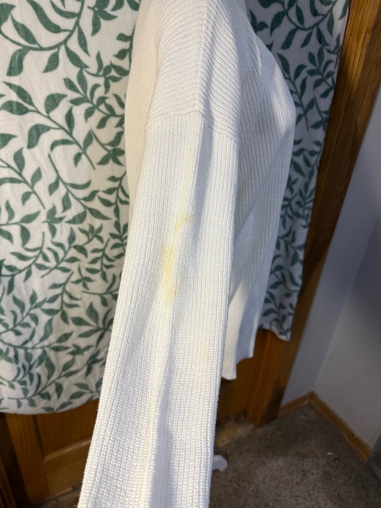 GAP Cream V-Neck Knit Sweater - Picture 4 of 4